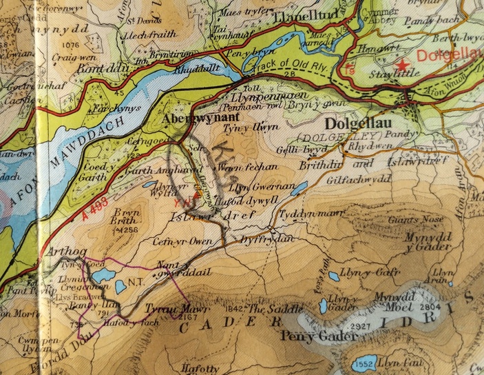A small region of a hypsometric (colour-filled) contour map of the region around Dolgellau and Cader Idris in Wales.